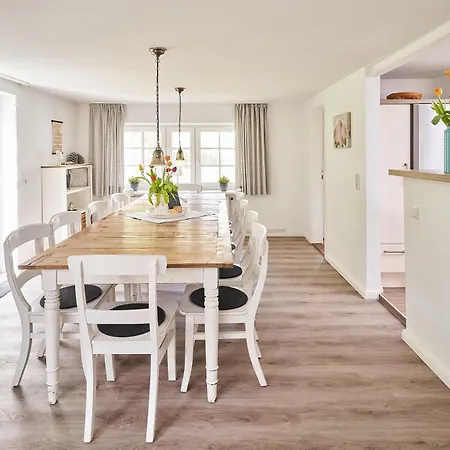 Stuersholz Gut Oestergaard Gospodarstwo agroturystyczne Steinbergkirche